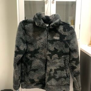 COPY - Columbia Sportswear Company Camo Fleece Sherpa Zip Up Jacket Women’s Coat